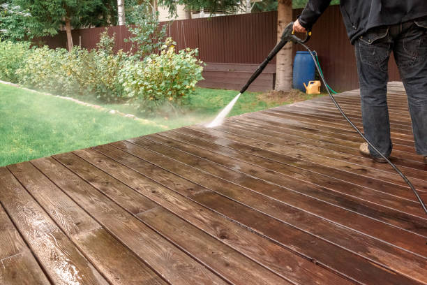 Best Pool Deck Cleaning  in Siloam Springs, AR
